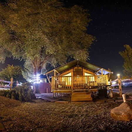 Desert Glamping Getaway Near Moab Arches Villa Esterno foto