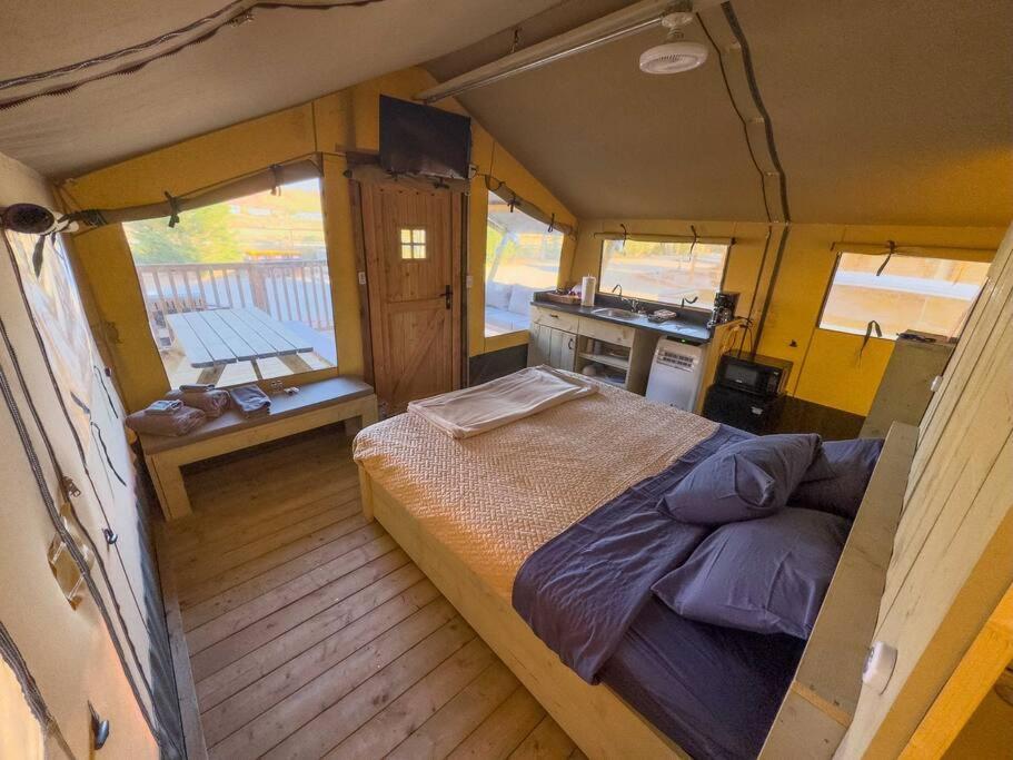 Desert Glamping Getaway Near Moab Arches Villa Esterno foto