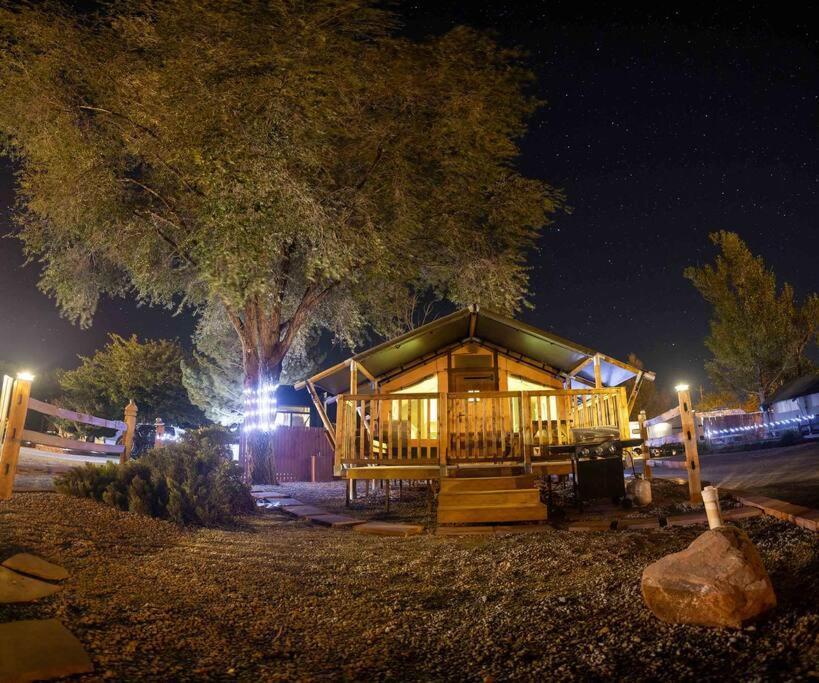 Desert Glamping Getaway Near Moab Arches Villa Esterno foto